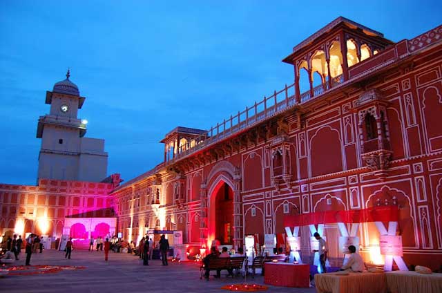 museum-at-night-in-city-palace