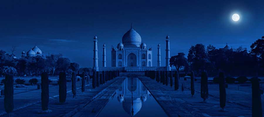 taj-mahal-in-dark-night