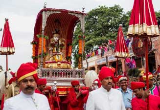 teej-mata-ki-savari-jaipur