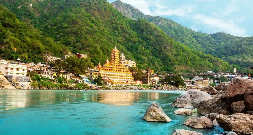 Rishikesh Ganges River and temples